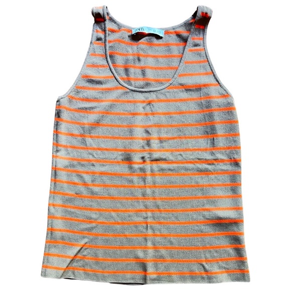 NWOT ! Sleeveless stripped top - Picture 4 of 7
